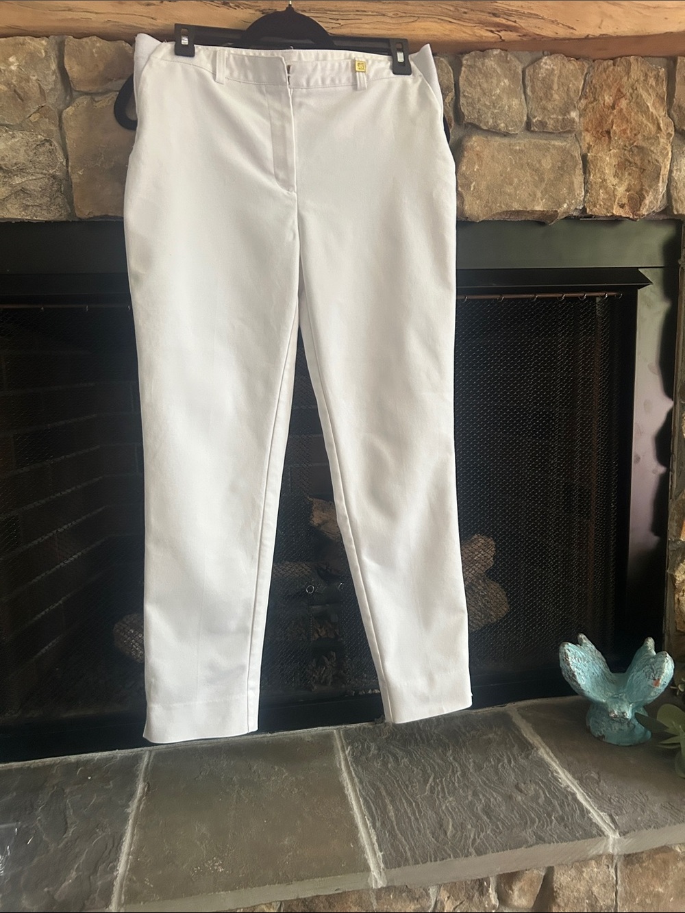 Anne Klein White Ankle-Length Cropped Jeans